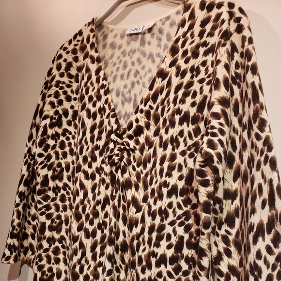 Super Cute And Soft Animal Print Swester - Picture 3 of 8